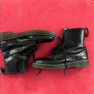 Dr. Martens - MADE IN ENGLAND - Black Leather Combat Boots
